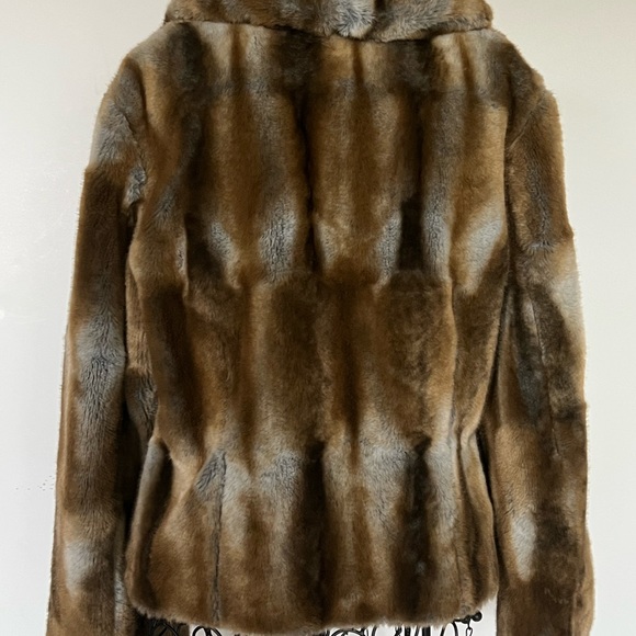 MCM Jeans Jacket Small/Medium Fur Blue grey/Pecan/Sorrel Colors like new - Picture 7 of 9